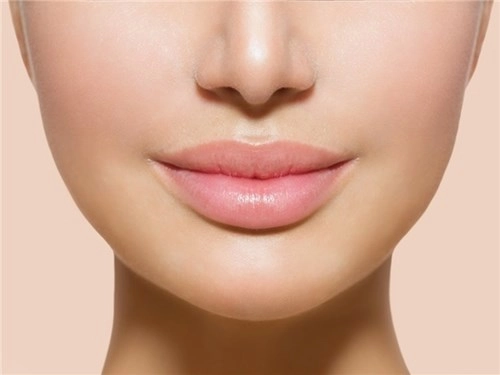 Bạn nữ có chắc mình đã biết viền môi đúng cách