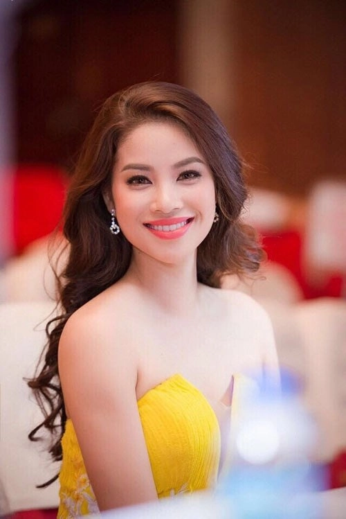Mày cong mi dài như katun
