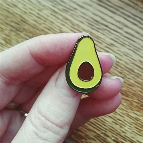 Những stickers đáng yêu nên có ngay trong tủ đồ của nàng