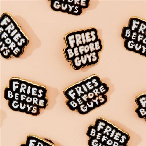 Những stickers đáng yêu nên có ngay trong tủ đồ của nàng