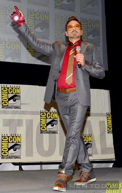 robert downey jr iron man quý ông lịch lãm mê giày sneaker
