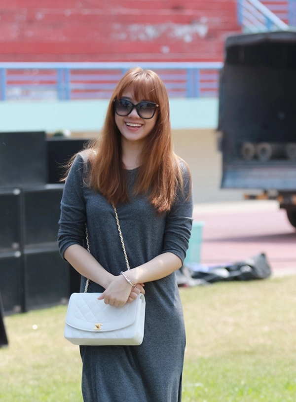 Xem qua bst túi hàng trăm triệu của hari won