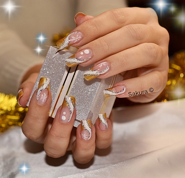 10 mẫu nail họa tiết đẹp cho cô nàng cá tính thêm nổi bật