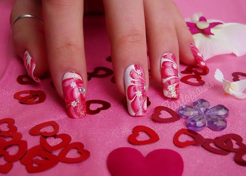 10 mẫu nail họa tiết hình trái tim đỏ đẹp độc đáo