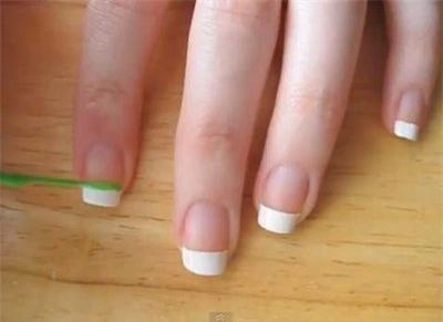 9 gam màu nail hot nhất mọi thời đại