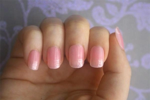 9 gam màu nail hot nhất mọi thời đại