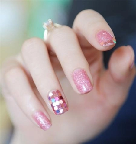 9 gam màu nail hot nhất mọi thời đại