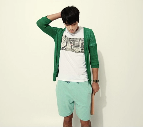 Bí quyết mix áo thun pull phá cách cho chàng cá tính nổi bật