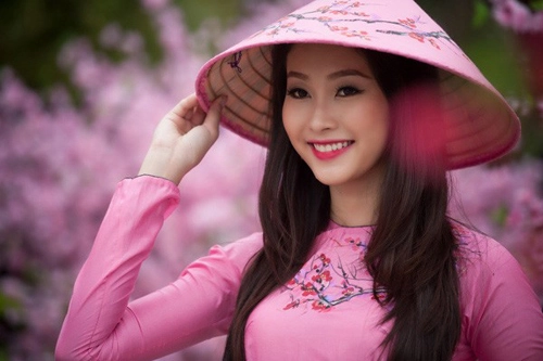 Cách trang điểm đẹp rạng ngời như hoa hậu đặng thu thảo