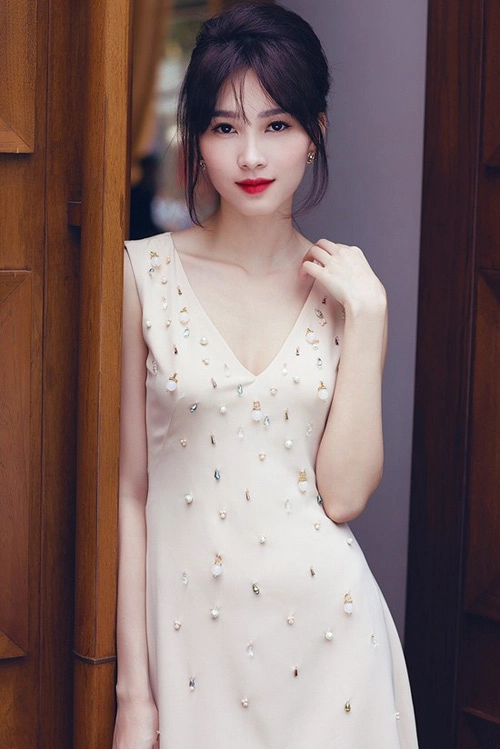 Cách trang điểm đẹp rạng ngời như hoa hậu đặng thu thảo