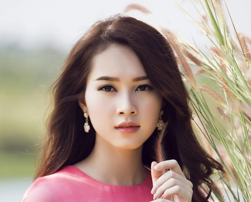 Cách trang điểm đẹp rạng ngời như hoa hậu đặng thu thảo