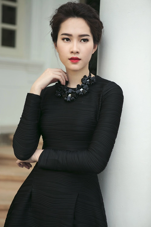 Cách trang điểm đẹp rạng ngời như hoa hậu đặng thu thảo