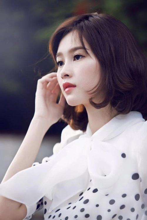 Cách trang điểm đẹp rạng ngời như hoa hậu đặng thu thảo
