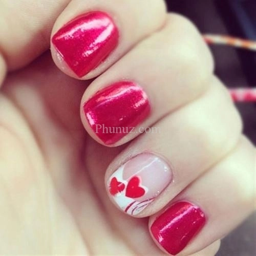 Mẫu móng tay họa tiết đơn giản cho nàng móng tay ngắn