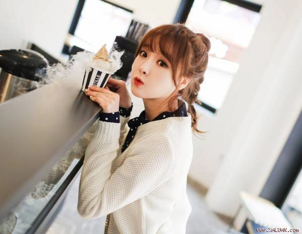 Những kiểu tóc mát mẻ hợp với mọi khuôn mặt hè này