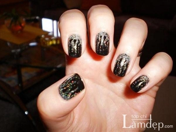 Những mẫu nail màu metallic đẹp độc đáo