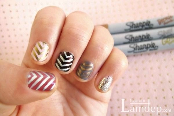 Những mẫu nail màu metallic đẹp độc đáo