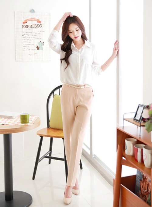 Quần vải ống rộng hợp với bạn gái có đôi chân dài