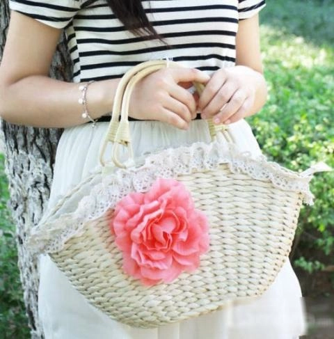 Túi cói nữ cho nàng công sở tung tăng dạo biển hè 2016