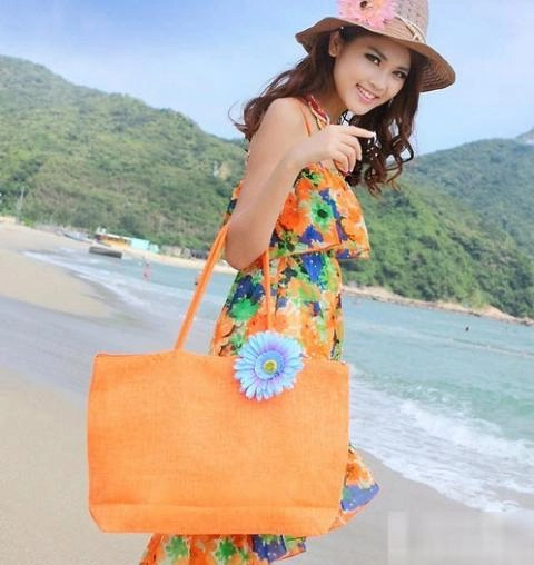 Túi cói nữ cho nàng công sở tung tăng dạo biển hè 2016