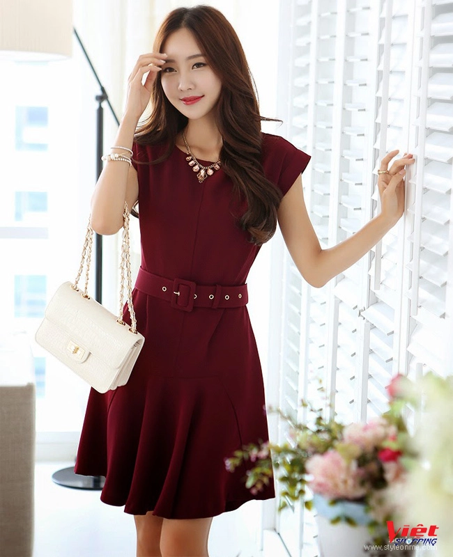Váy đầm xòe quý cô thêm sức hút tại buổi tiệc