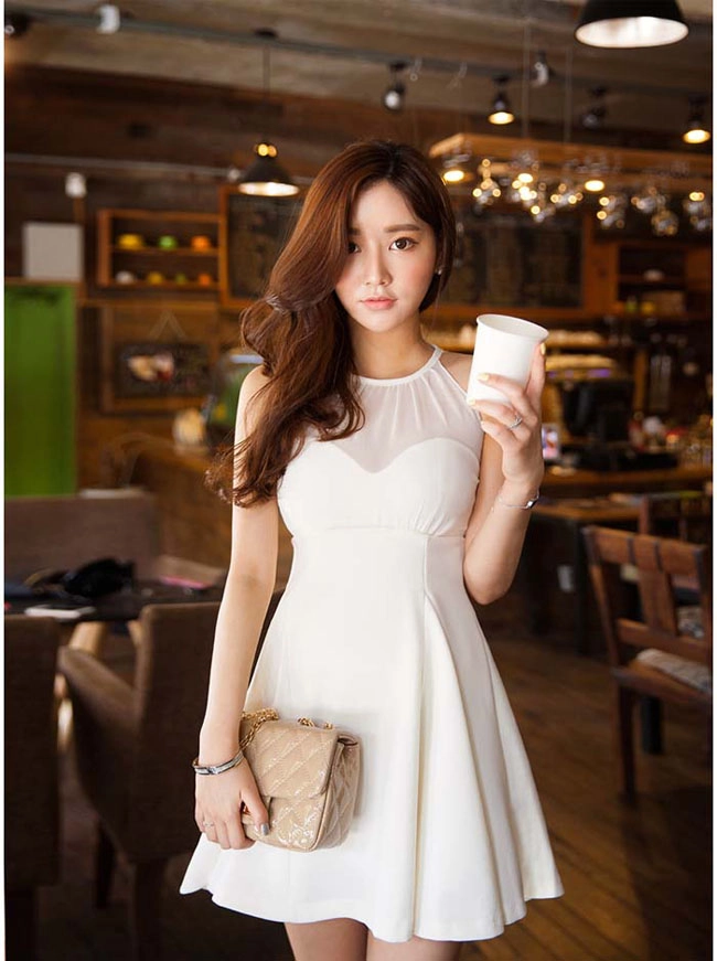 Váy đầm xòe quý cô thêm sức hút tại buổi tiệc