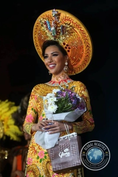 Áo dài của khả trang được tôn vinh tại miss eco universe 2016