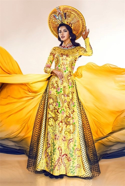 Áo dài của khả trang được tôn vinh tại miss eco universe 2016