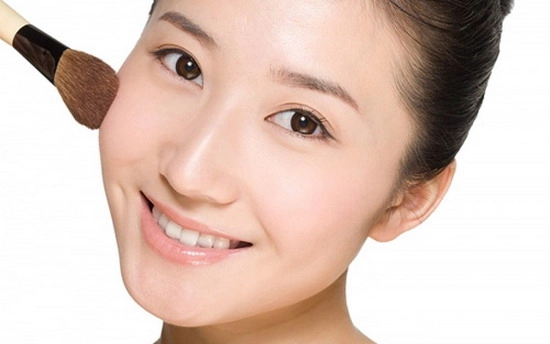 Cách trang điểm cho da mặt nhờn dầu đúng cách hiệu quả