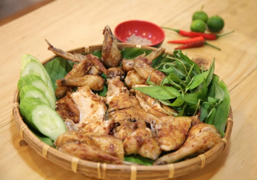 Độc đáo món ngon gà nướng mắm ruốc ở sài thành
