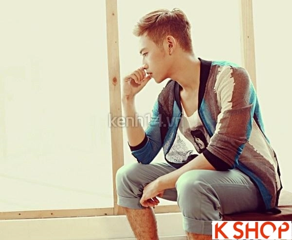 Mix áo khoác mỏng với áo sơ mi nam kiểu hàn quốc