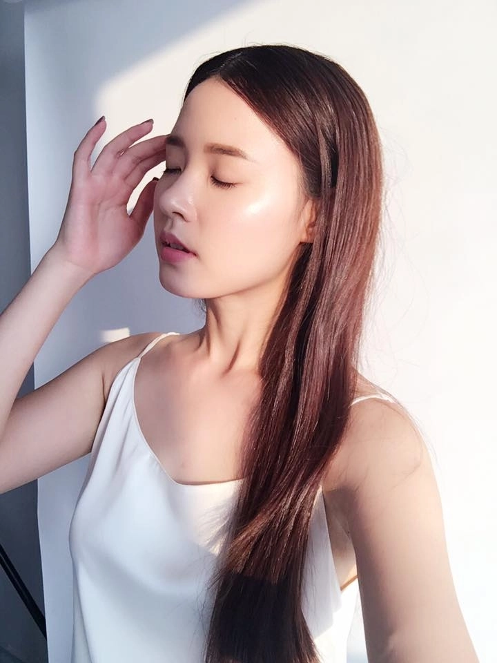 Midu tiết lộ bí quyết để có vòng eo 57cm
