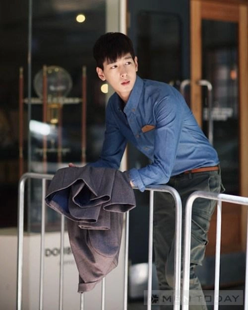 Sơ mi denim lịch lãm phong cách cho quý ông