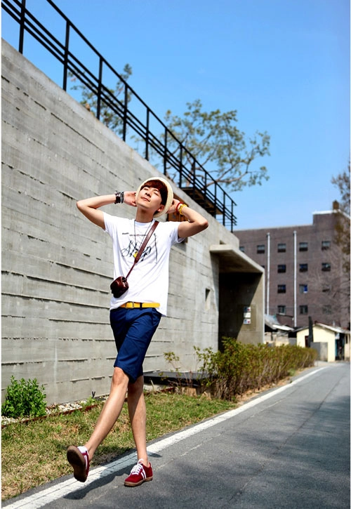 Hướng dẫn phối áo thun pull nam với quần short sành điệu