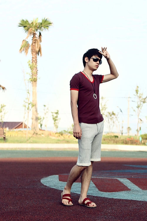 Hướng dẫn phối áo thun pull nam với quần short sành điệu
