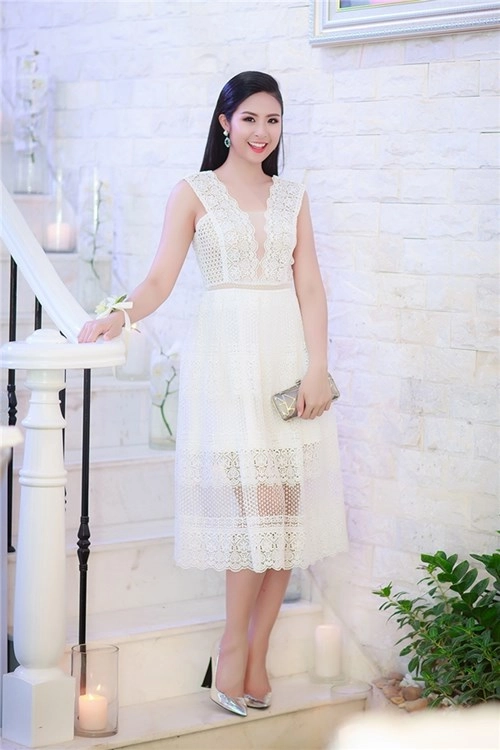 Ngọc hân tú anh xinh như tiên nữ với váy áo trắng tinh