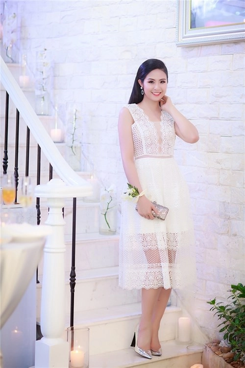Ngọc hân tú anh xinh như tiên nữ với váy áo trắng tinh