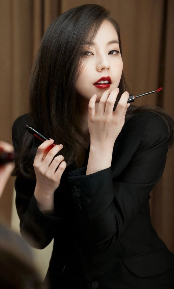 Những điều bạn nữ nên biết về son môi dạng lỏng nước