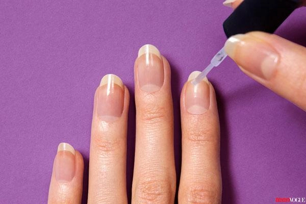 Vẽ nail họa tiết retro đẹp cá tính ấn tượng cho bạn gái