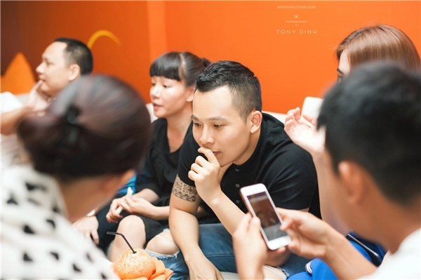 ngọc trinh hút hồn dù ăn vận giản dị
