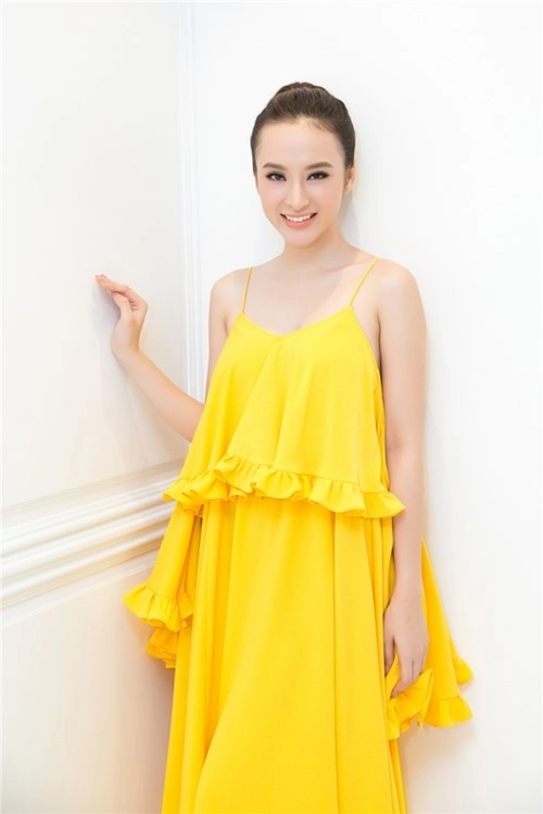 Angela phương trinh với thời trang show diễn xuân-hè