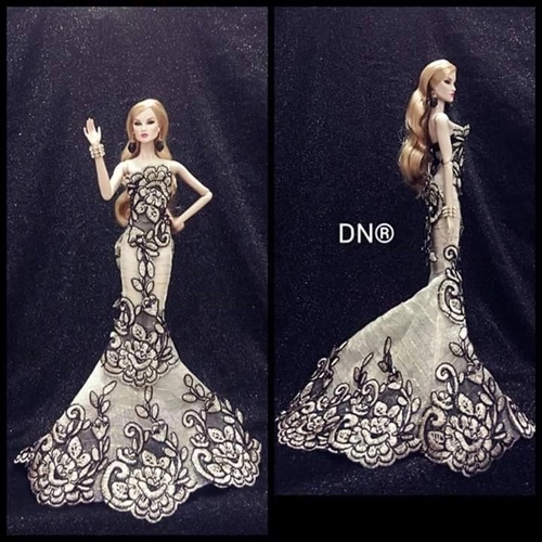Ngỡ ngàng với angela phương trinh phiên bản búp bê