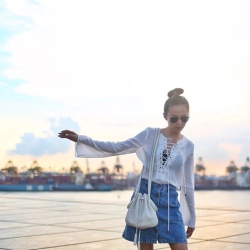 Những kiểu sơ mi tuyệt vời dành cho con gái mùa hè này