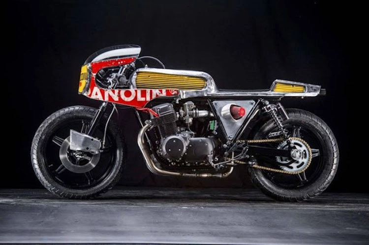Hình ảnh honda cb750 độ kịch độc từ những phụ tùng phế liệu