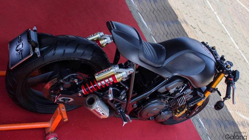 Honda CB400 độ Street Tracker tuyệt đẹp