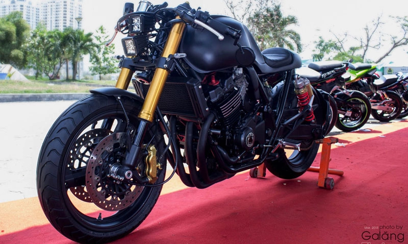 Honda cb400 độ cafe racer phong cách mới