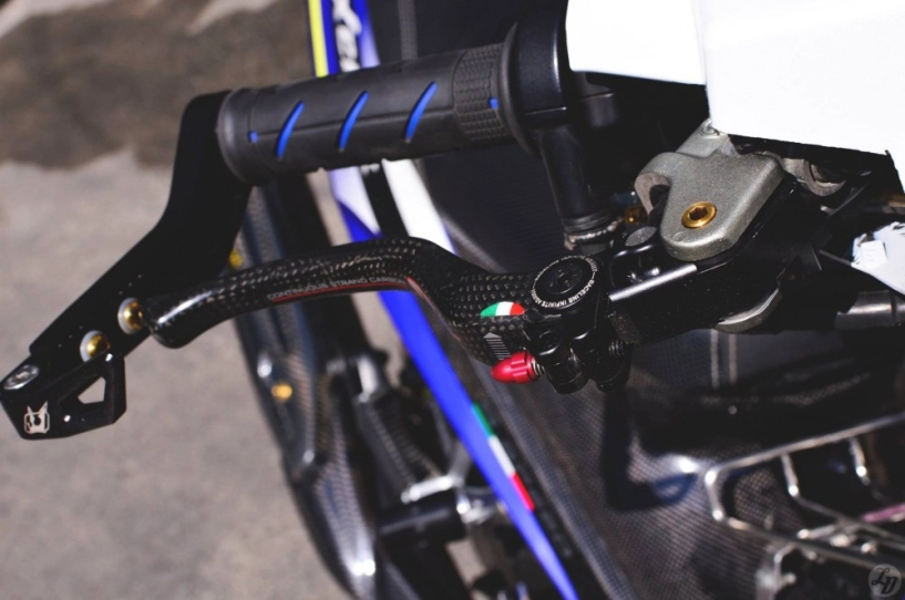 Bộ ảnh exciter 135 phiên bản carbon fiber tuyệt đẹp