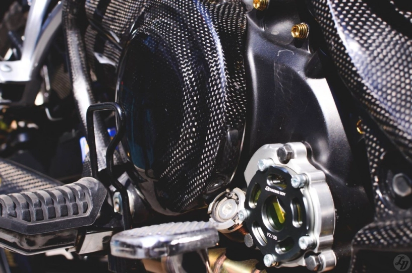Bộ ảnh exciter 135 phiên bản carbon fiber tuyệt đẹp