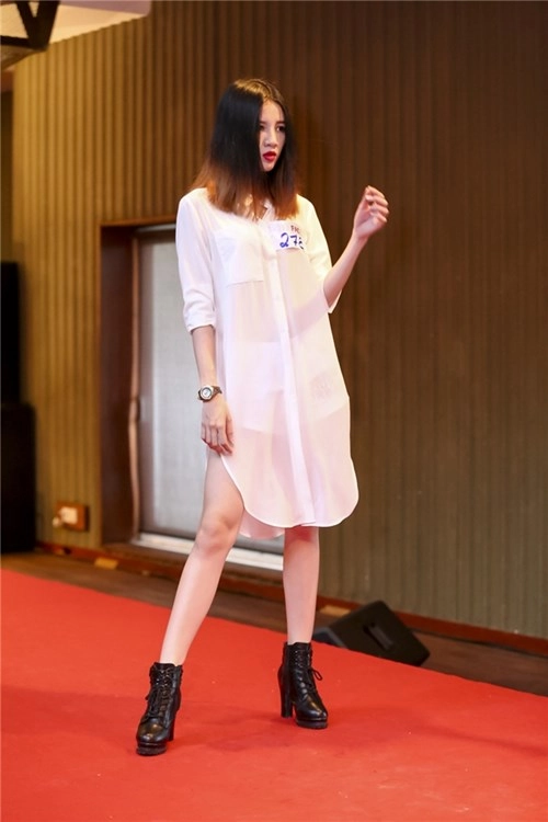 Mặc hạn chế chiều cao bạn gái sơn tùng vẫn đến casting the face