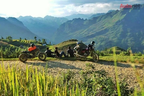 Phượt đông - tây bắc với những chiếc cafe racer